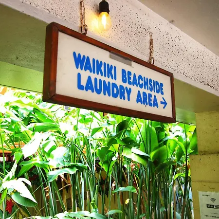 Waikiki Beachside Hostel-3